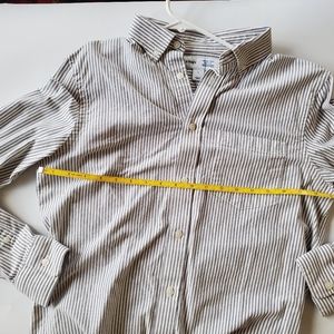Old Navy Everyday Shirt small grey stripe seersucker